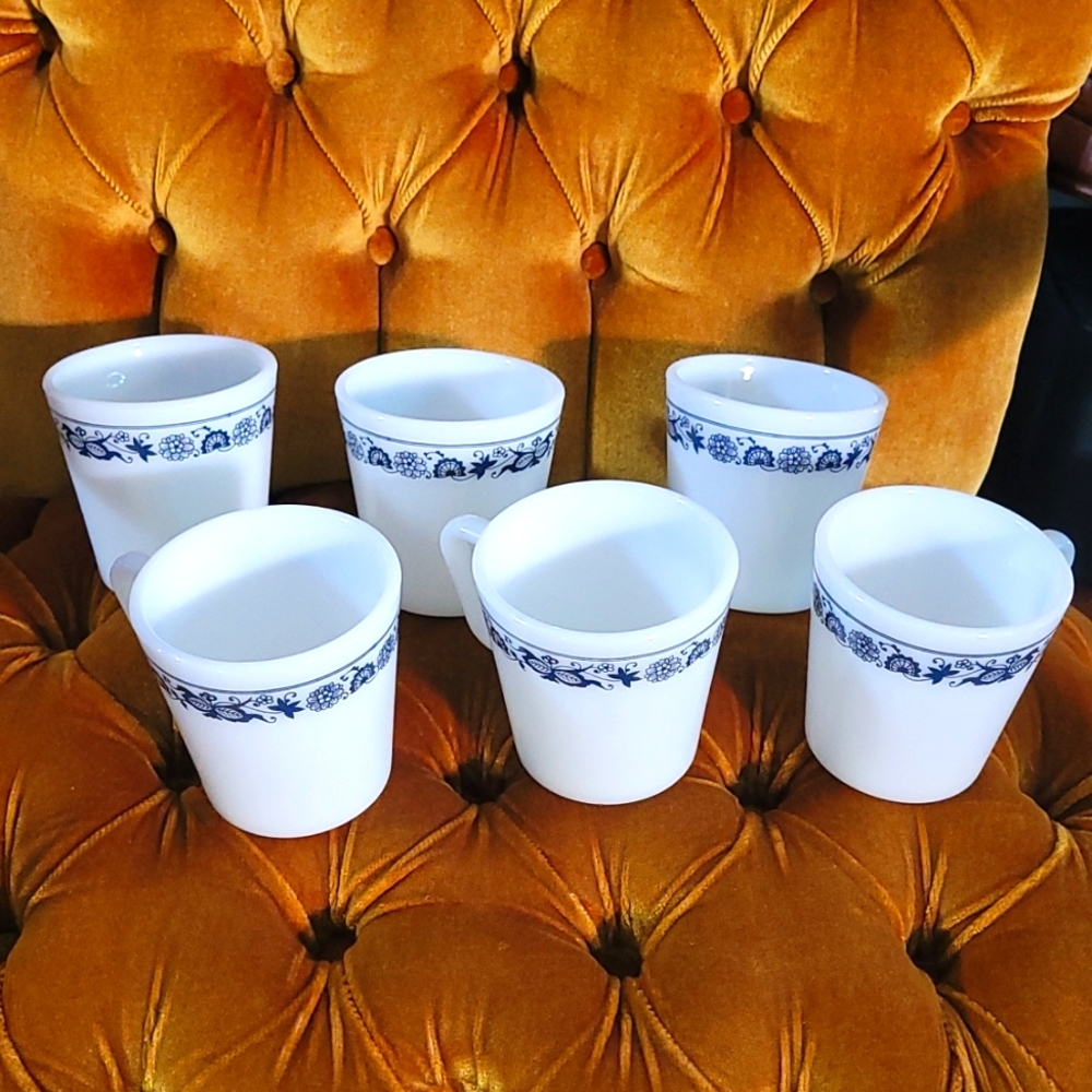 Pyrex Old Town coffee mugs